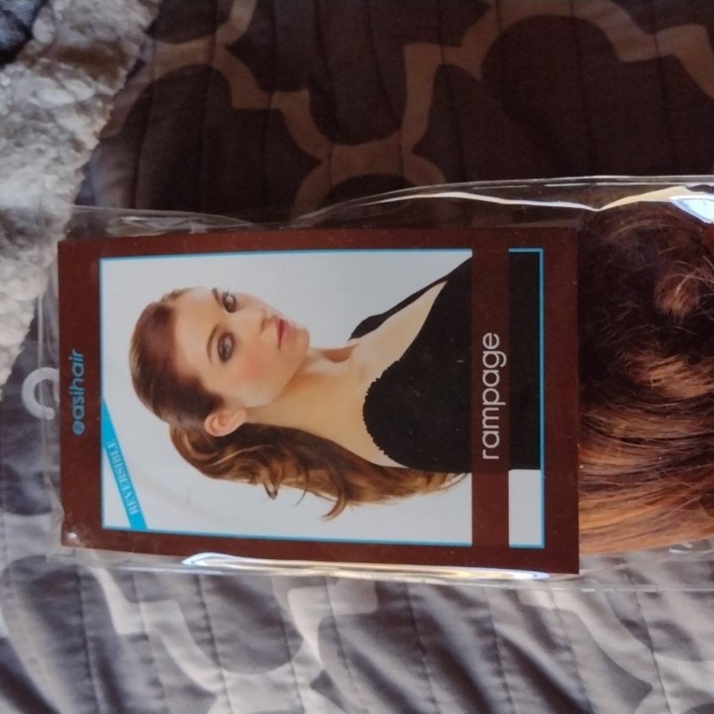 Mid length ponytail